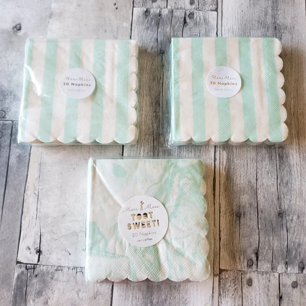 NWT - Meri Meri Mint and White Napkins (60)